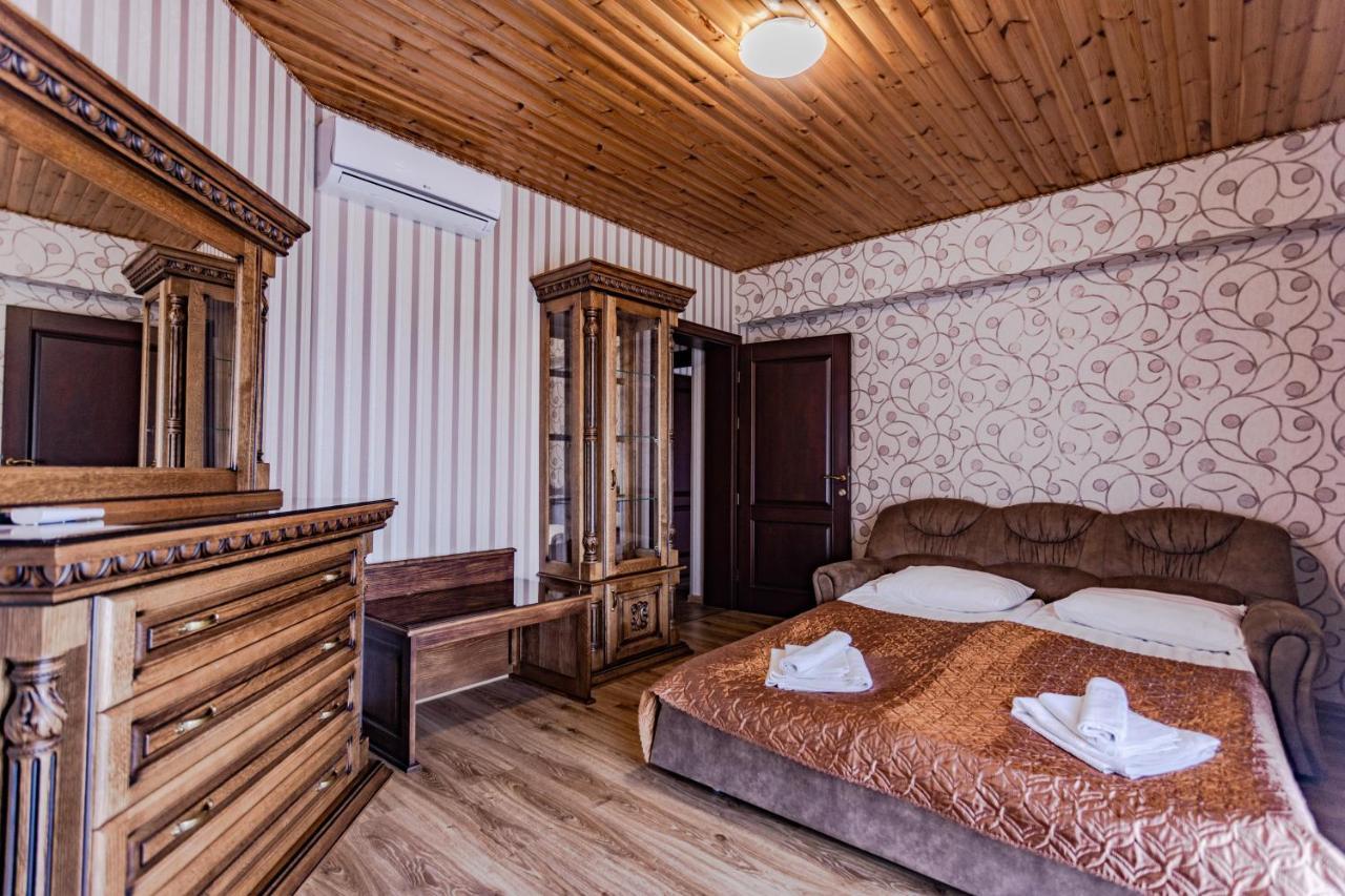 Guest House Villa Lamperti Dyyda Exterior photo
